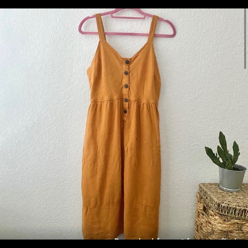 Large Universal Thread Midi dress
